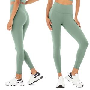 💓ALO Yoga Women's Sage Leggings Size Small